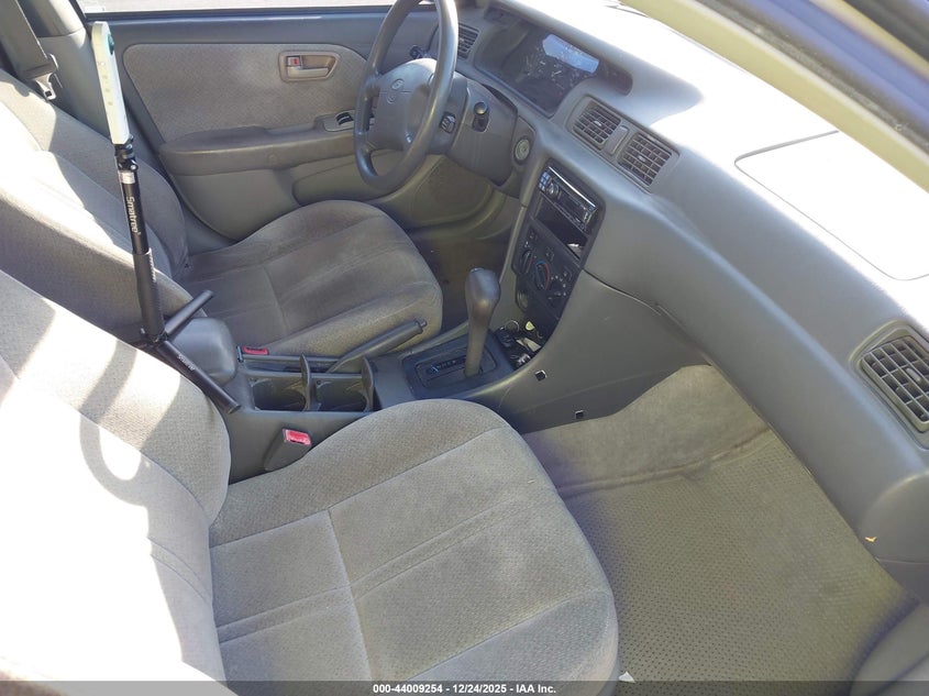 2000 Toyota Camry Le