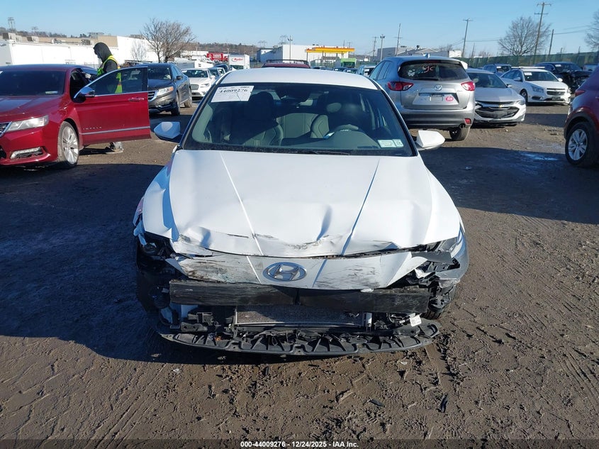2022 Hyundai Elantra Sel VIN: 5NPLM4AG2NH053748 Lot: 44009276