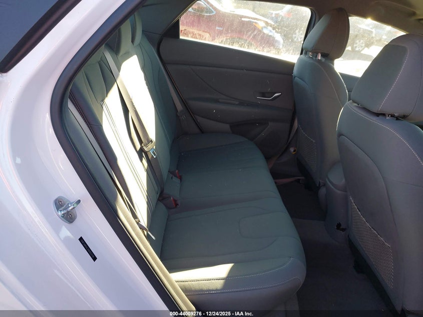 2022 Hyundai Elantra Sel VIN: 5NPLM4AG2NH053748 Lot: 44009276