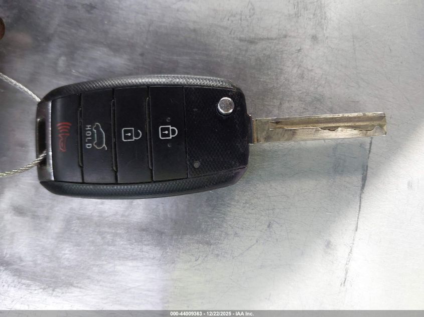 2016 Kia Sorento 3.3L Lx VIN: 5XYPG4A51GG153213 Lot: 44009363