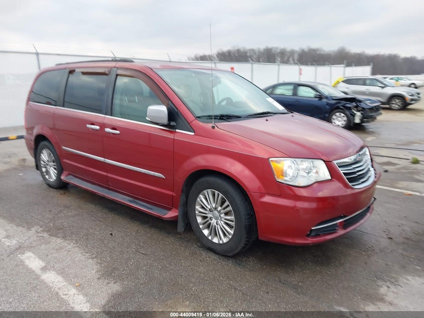 2015 Chrysler Town & Country Touring-L