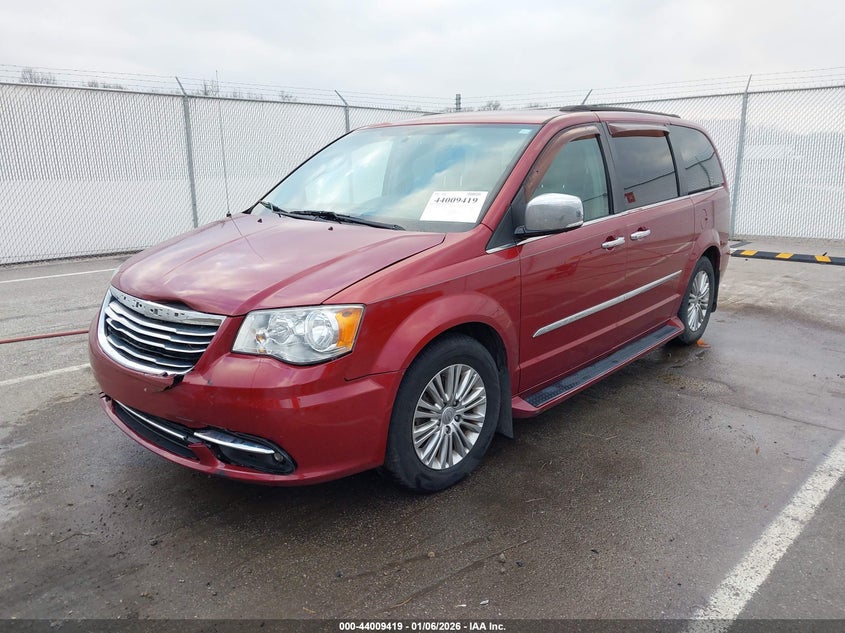 2C4RC1CG6FR656697 2015 Chrysler Town & Country Touring-L photo 1