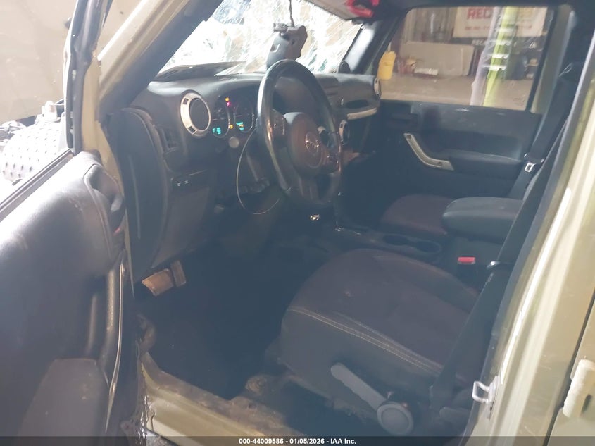 2013 Jeep Wrangler Unlimited Rubicon VIN: 1C4BJWFG4DL647132 Lot: 44009586