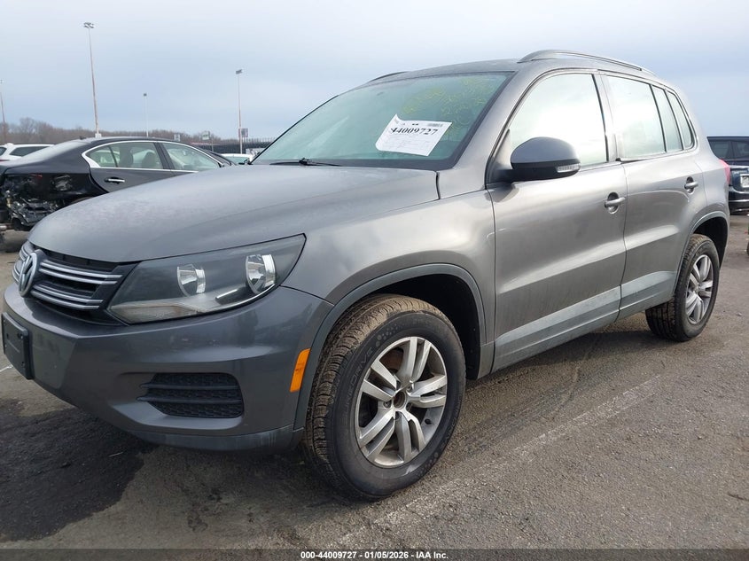 2015 Volkswagen Tiguan S