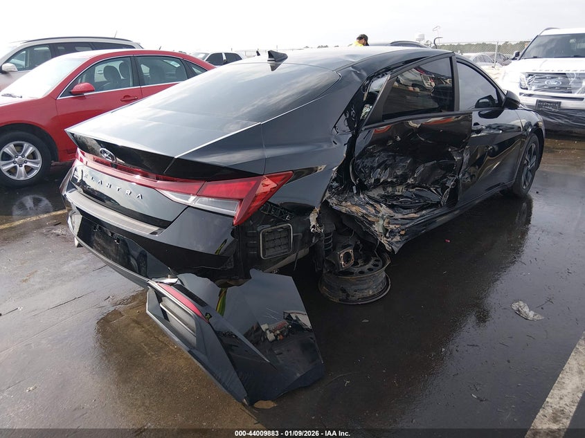 2023 Hyundai Elantra Sel