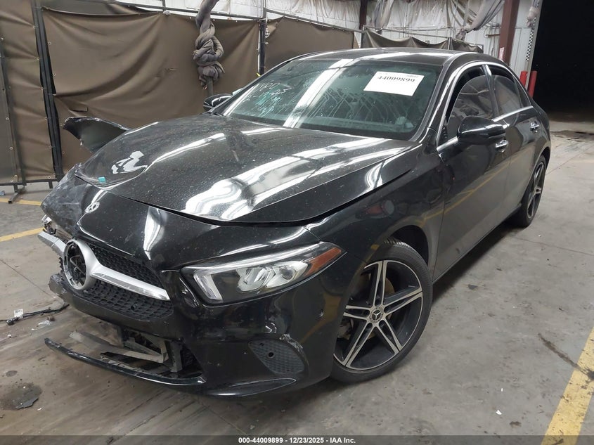 2022 Mercedes-Benz A 220