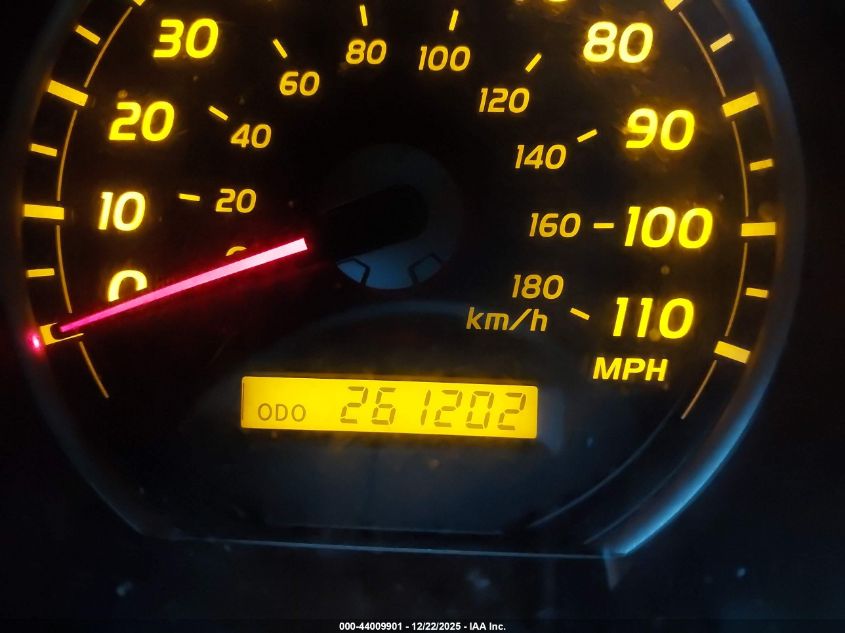 2004 Toyota 4Runner Limited V8 VIN: JTEBT17R540034334 Lot: 44009901