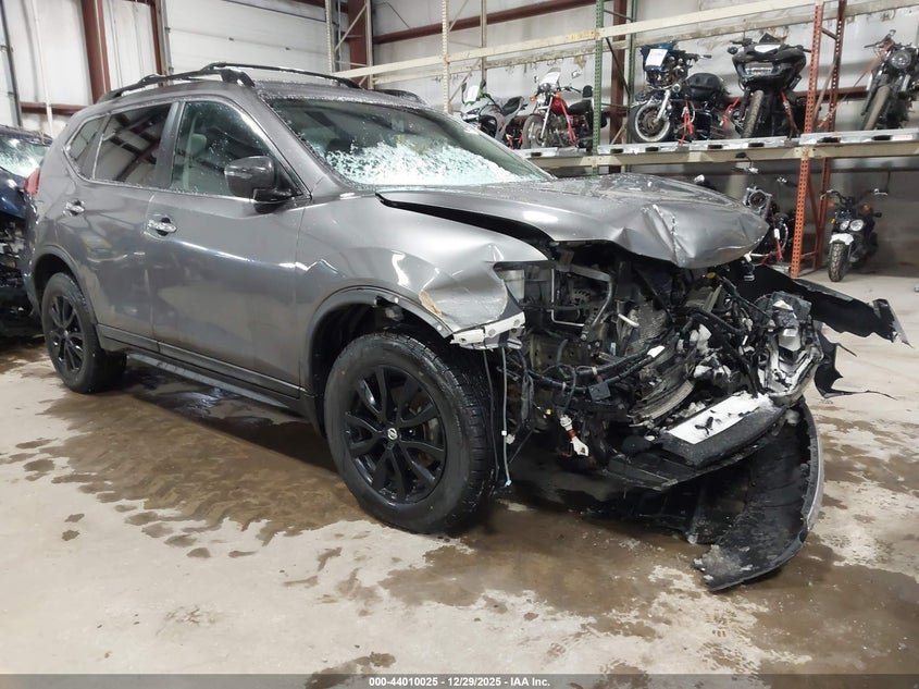 2017 Nissan Rogue Sv