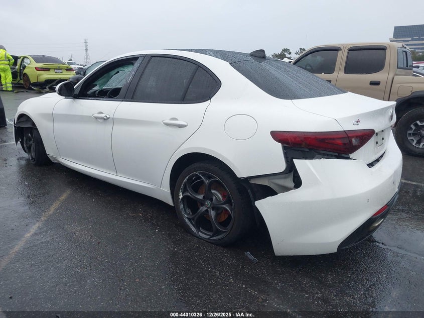 2017 Alfa Romeo Giulia Ti Awd