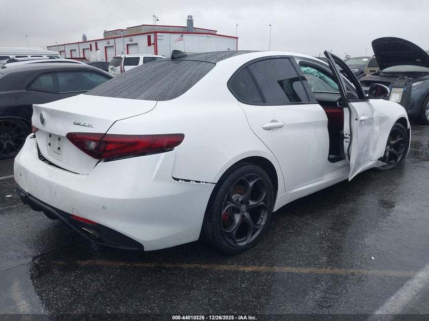 2017 Alfa Romeo Giulia Ti Awd