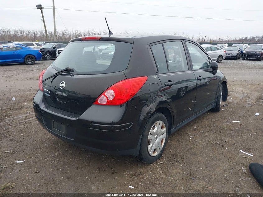 2011 Nissan Versa 1.8S