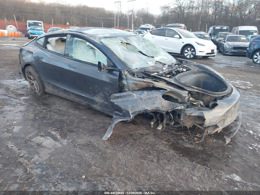 2022 Tesla Model 3 Performance Dual Motor All-Wheel Drive