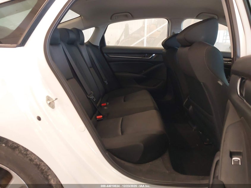 VIN 1HGCV1F14KA117471 2019 HONDA ACCORD LX