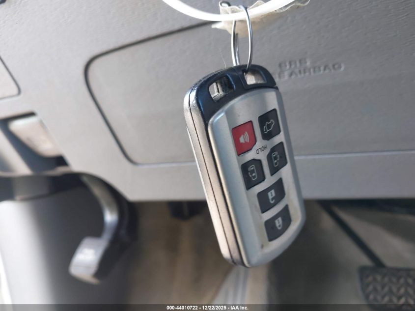 2011 Toyota Sienna Xle VIN: 5TDDK3DC1BS021988 Lot: 44010722