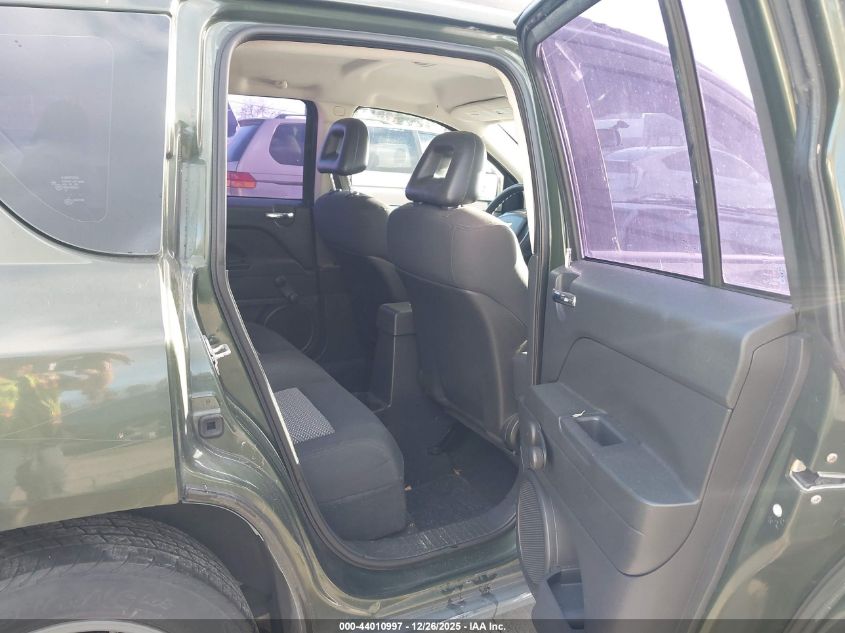 2008 Jeep Compass Sport VIN: 1J8FT47058D663978 Lot: 44010997