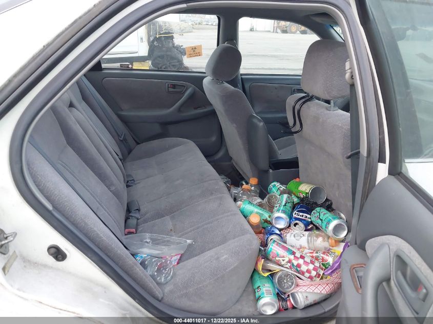 1997 Toyota Camry Le VIN: JT2BG22K7V0011043 Lot: 44011017