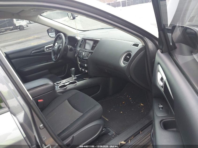 2019 Nissan Pathfinder Sv