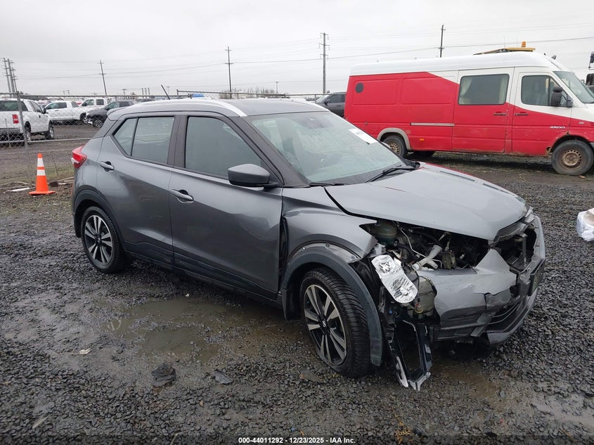 2020 Nissan Kicks Sv Xtronic Cvt