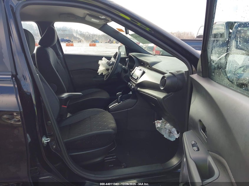 2020 Nissan Kicks S Xtronic Cvt