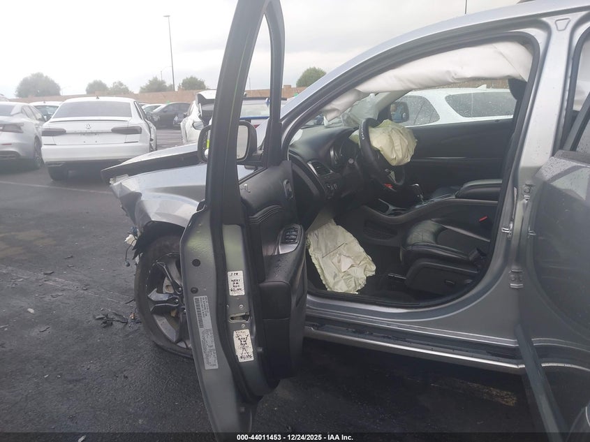 2020 Dodge Journey Crossroad