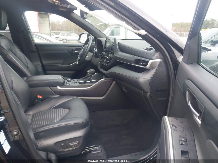 2022 Toyota Highlander Xse