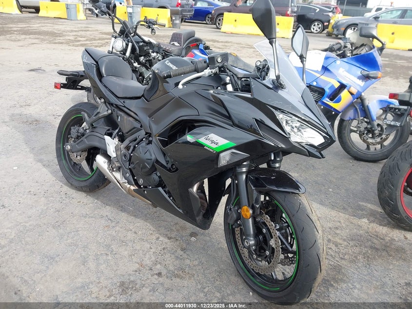 ML5EXER12SDAG4233 2025 Kawasaki Ex650 R auction photo 1