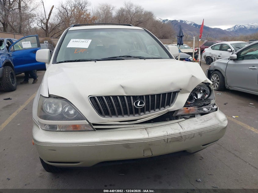 1999 Lexus Rx 300 VIN: JT6HF10U3X0015779 Lot: 44012052