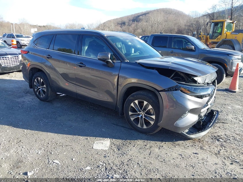TOYOTA HIGHLANDER 2021. Lot# 44012086. VIN 5TDGZRBH7MS533929. Photo 1