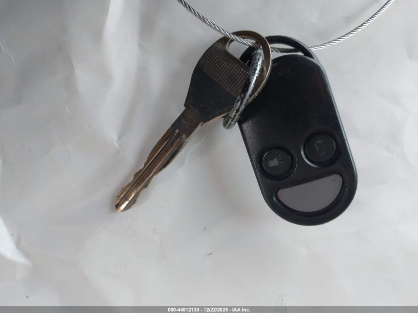 2000 Nissan Frontier Se-V6/Xe-V6 VIN: 1N6ED27Y6YC364870 Lot: 44012130