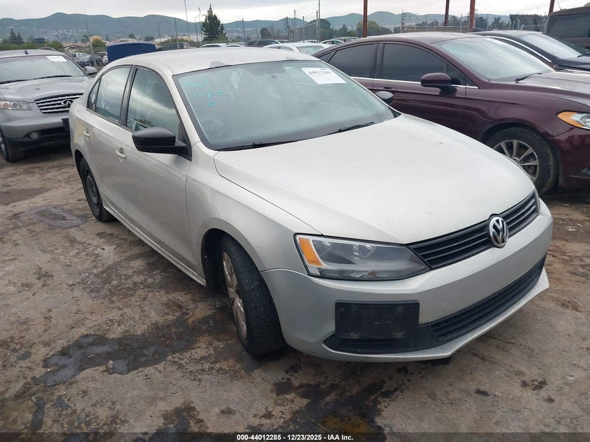 3VW1K7AJ4CM327630 2012 Volkswagen Jetta 2.0L Base/2.0L S auction photo 1