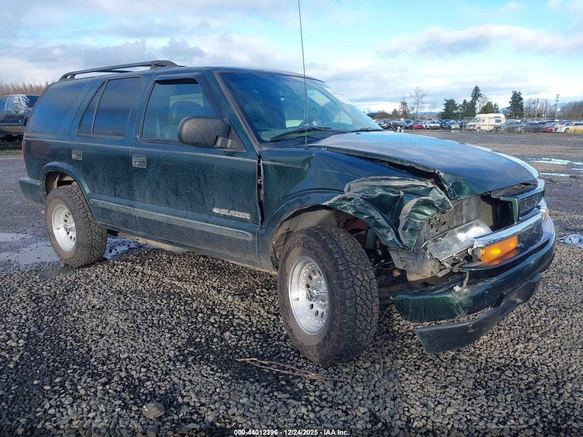 1GNDT13W82K166294 2002 Chevrolet Blazer Ls auction photo 1