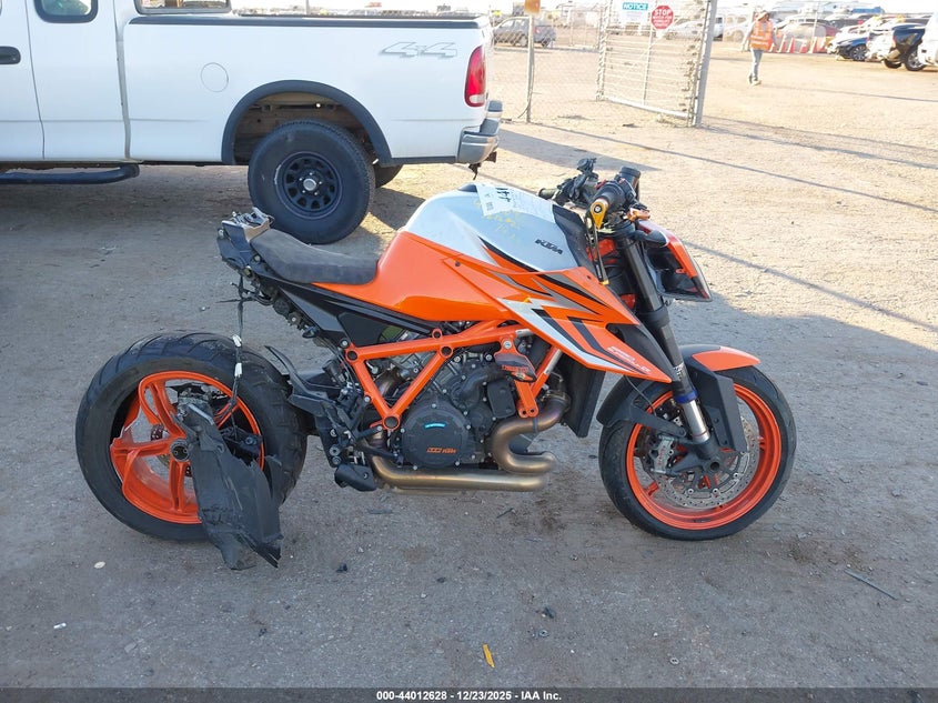 2022 Ktm 1290 Super Duke R VIN: VBKV39401NM952399 Lot: 44012628