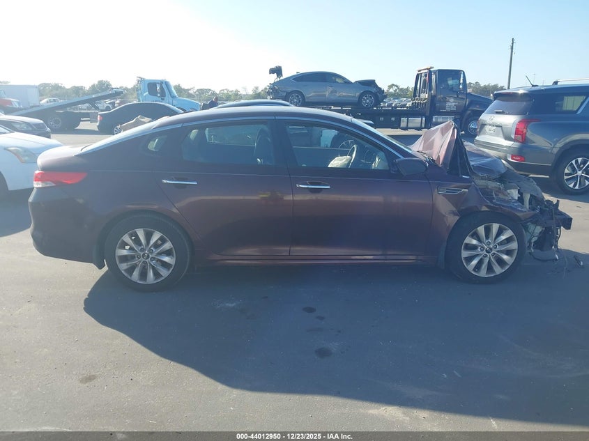 KIA OPTIMA 2018 VIN 5XXGU4L31JG185563