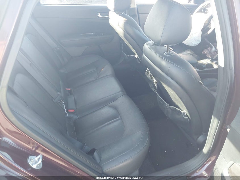 KIA OPTIMA 2018 VIN 5XXGU4L31JG185563