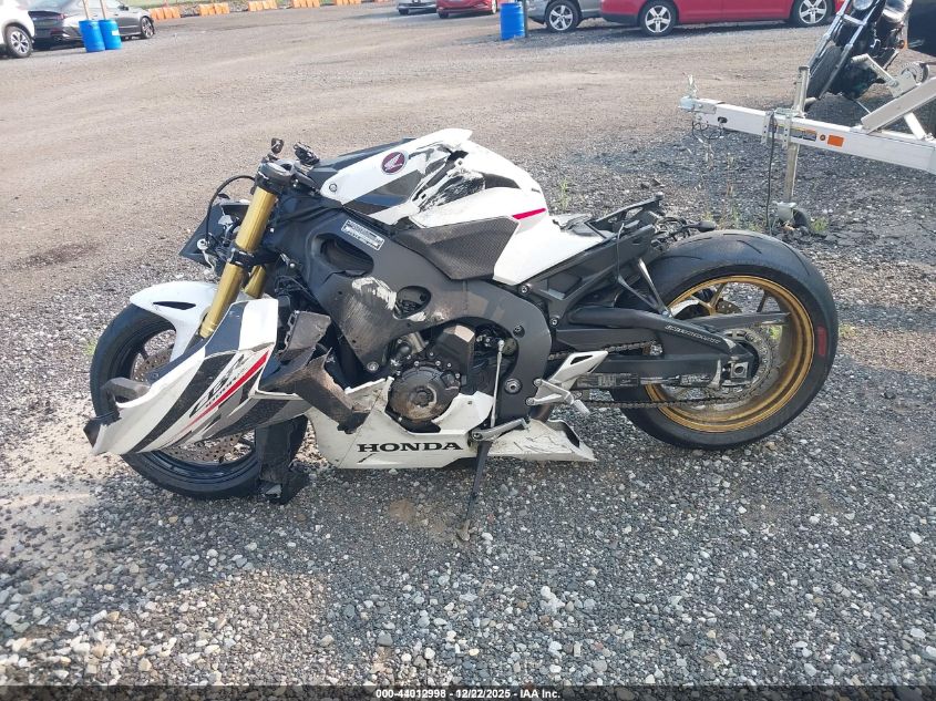 2025 Honda Cbr1000 Rr VIN: JH2SC7716SK800100 Lot: 44012998