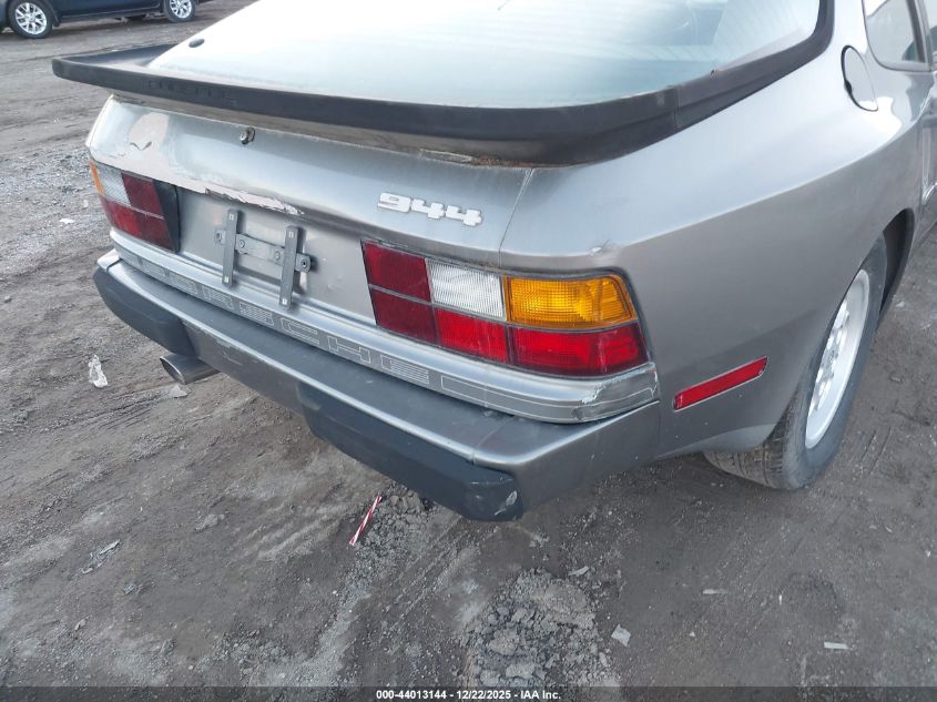 1985 Porsche 944 VIN: WP0AA0946FN453428 Lot: 44013144
