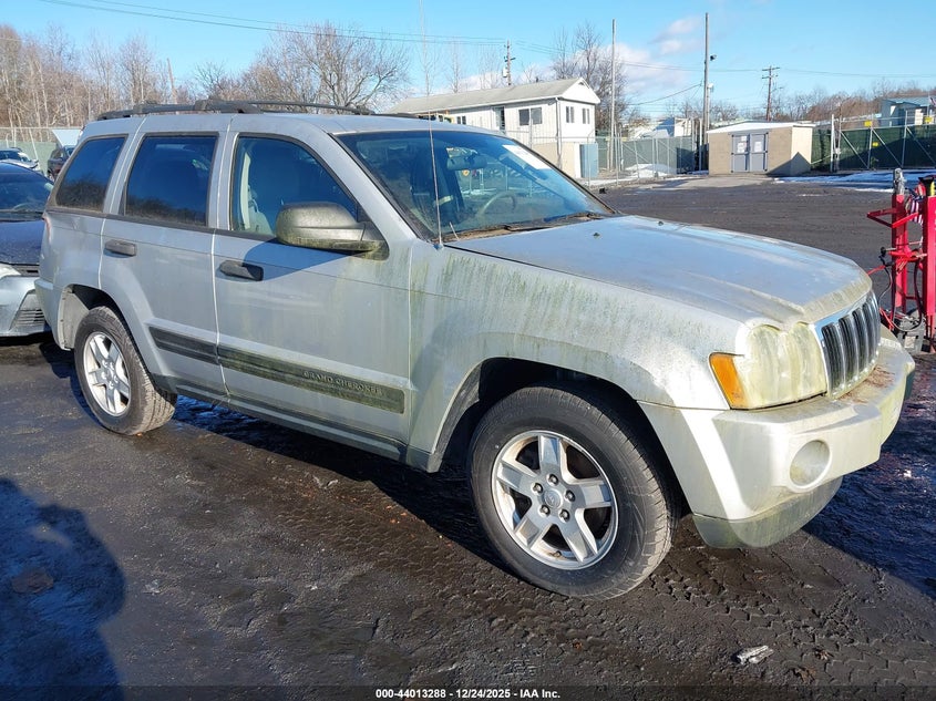 1J8GR48KX5C541332 2005 Jeep Grand Cherokee Laredo auction photo 1