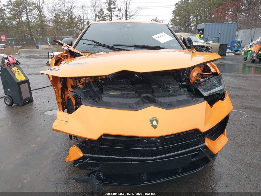 Auction sale of the 2024 LAMBORGHINI URUS , vin: ZPBUB3ZL7RLA31311, lot number: 44013457