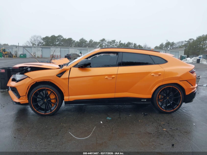 Auction sale of the 2024 LAMBORGHINI URUS , vin: ZPBUB3ZL7RLA31311, lot number: 44013457