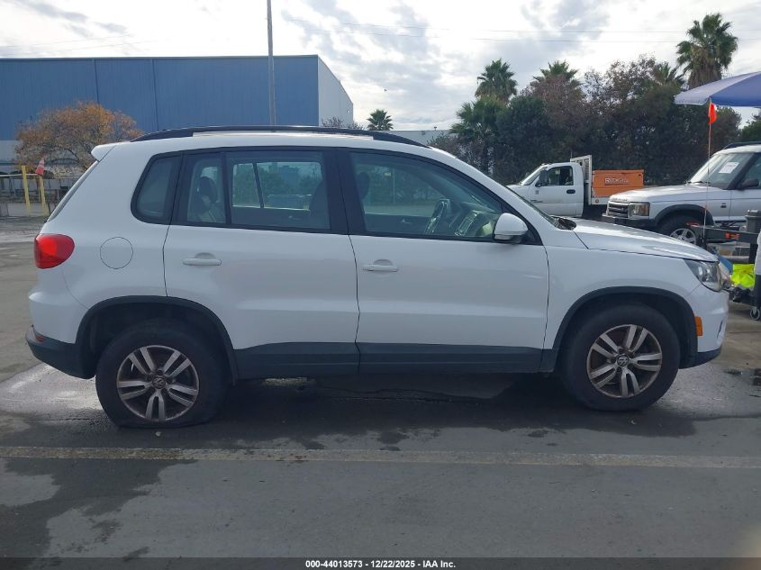 2017 Volkswagen Tiguan 2.0T/2.0T S VIN: WVGBV7AX6HK013572 Lot: 44013573