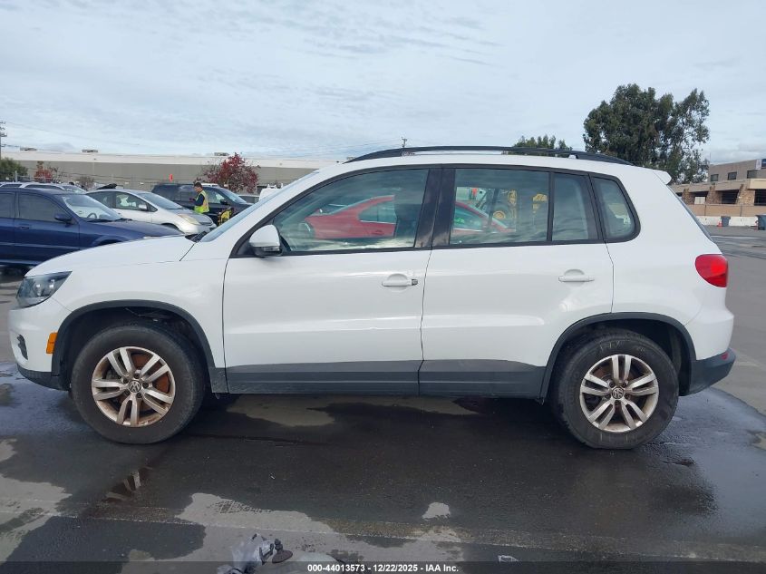 2017 Volkswagen Tiguan 2.0T/2.0T S VIN: WVGBV7AX6HK013572 Lot: 44013573