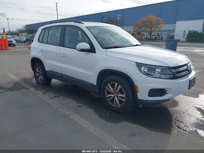 2017 Volkswagen Tiguan 2.0T/2.0T S VIN: WVGBV7AX6HK013572 Lot: 44013573