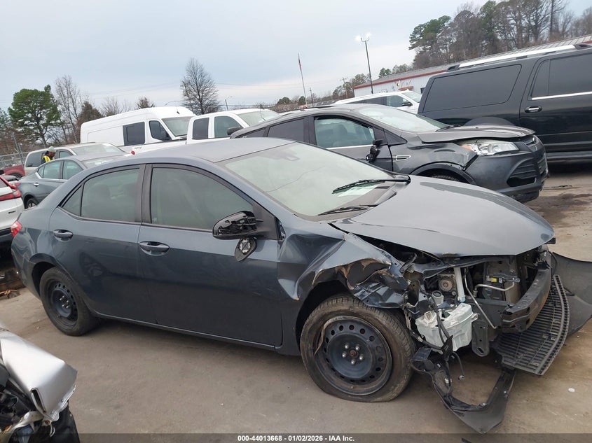 VIN: 2T1BURHE4JC984956 2018 TOYOTA COROLLA LE