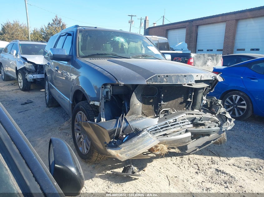 5LMJJ2J57CEL08869 2012 Lincoln Navigator auction photo 1