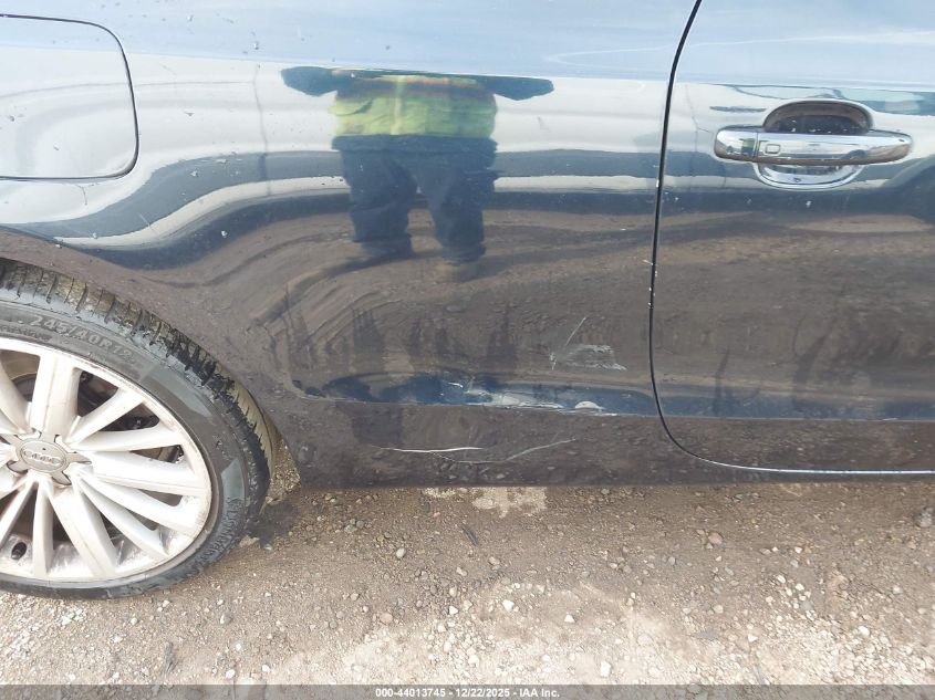 2010 Audi A5 2.0T Premium VIN: WAULFAFH4AN021725 Lot: 44013745