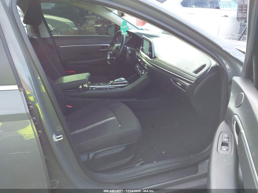 2022 Hyundai Sonata Sel