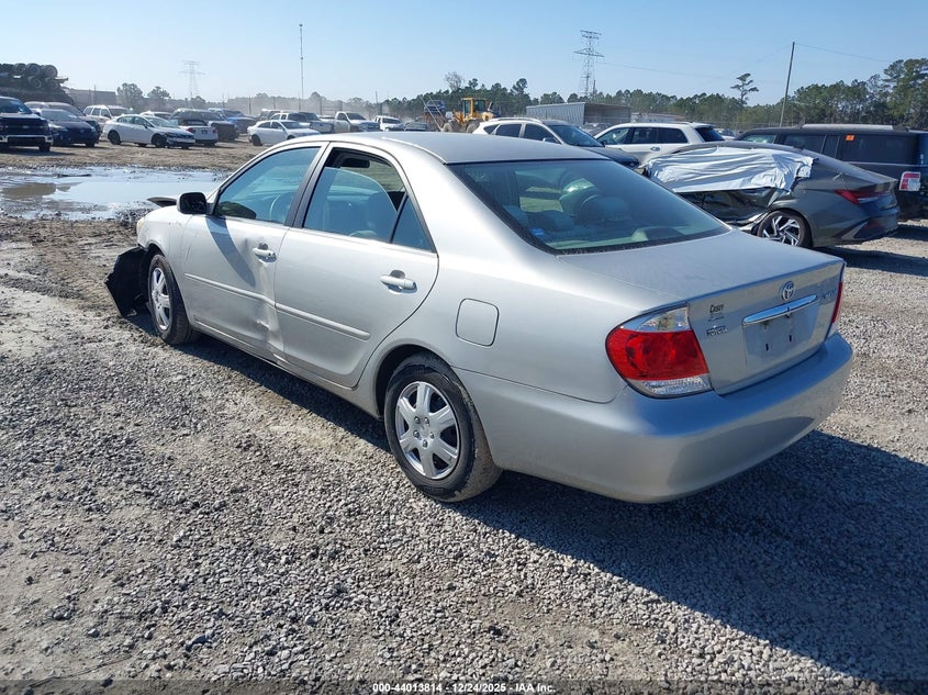 2005 Toyota Camry Le