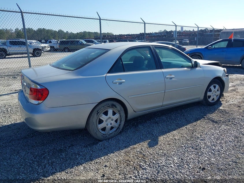 2005 Toyota Camry Le