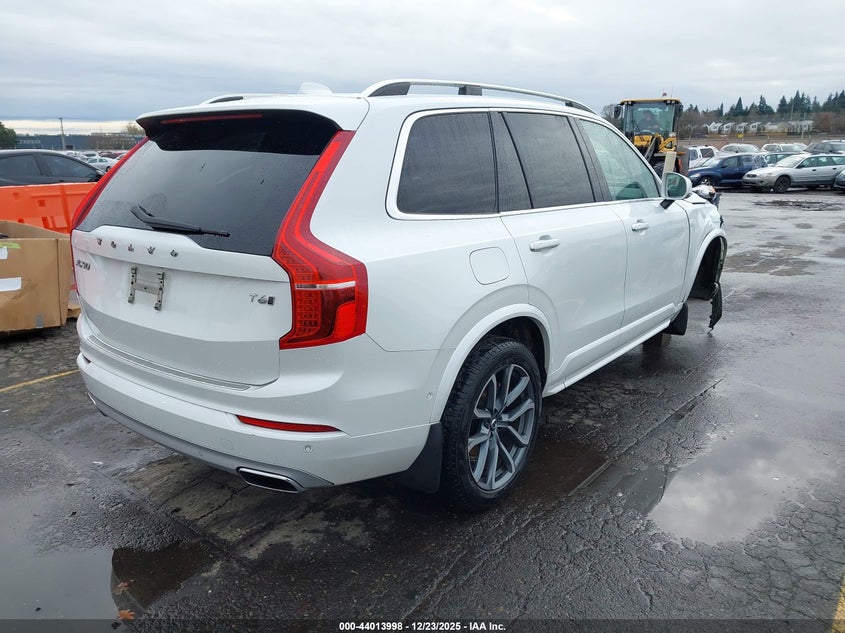 2017 Volvo Xc90 T6 Momentum