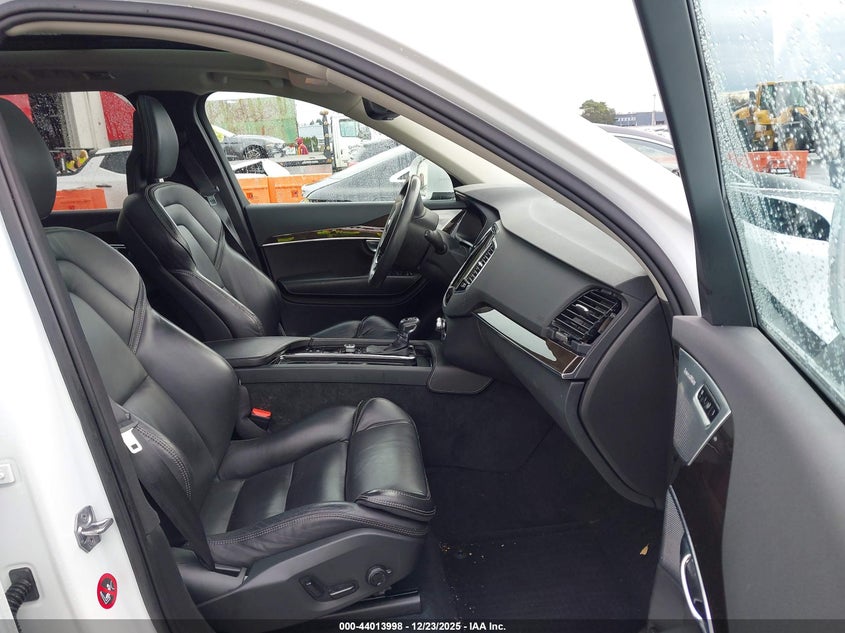 2017 Volvo Xc90 T6 Momentum